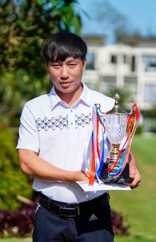 Caddie Nguyễn Thanh Tịnh giành Cúp Vô địch cá nhân