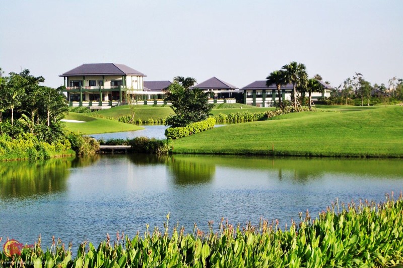 Sân golf Vân Trì tọa lạc tại Đông Anh - Hà Nội